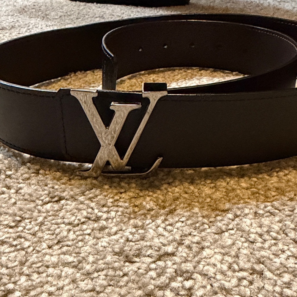 Black Louis Vuitton Men's Belt silver medal